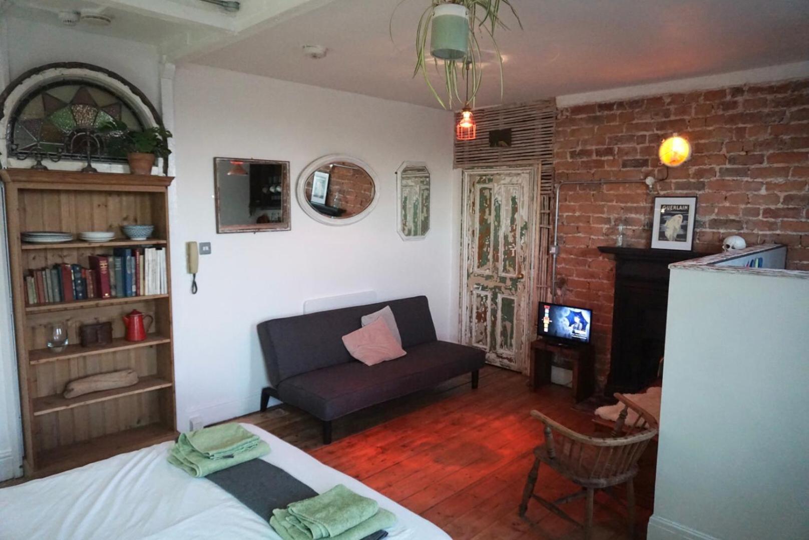 New! Castle View Studio Apartment Scarborough Eksteriør billede